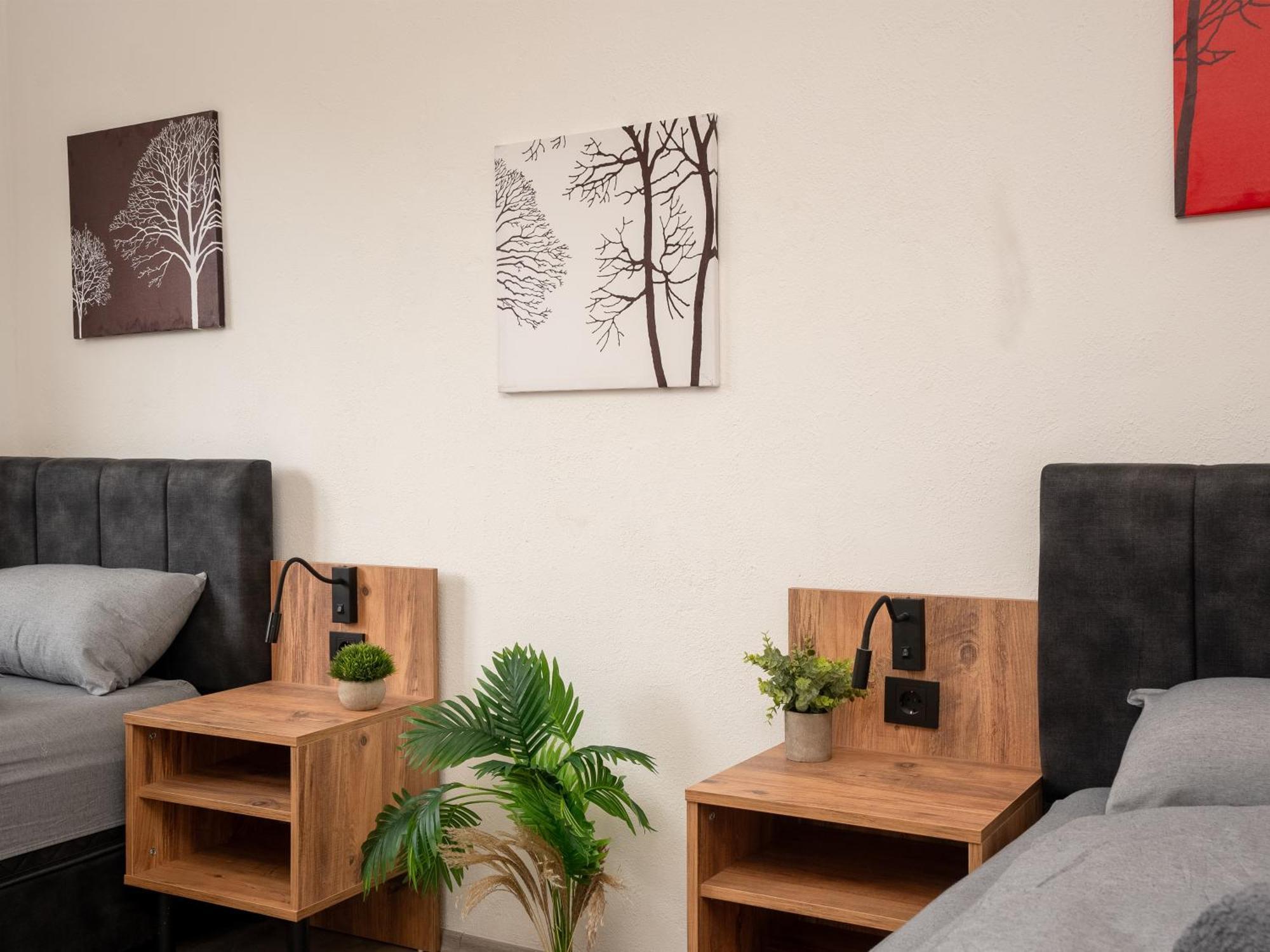 Serviceroom24 - Apartment 4 In Herten Wlan - Smart-Tv - 24-7 Check-In Und Kueche Bagian luar foto